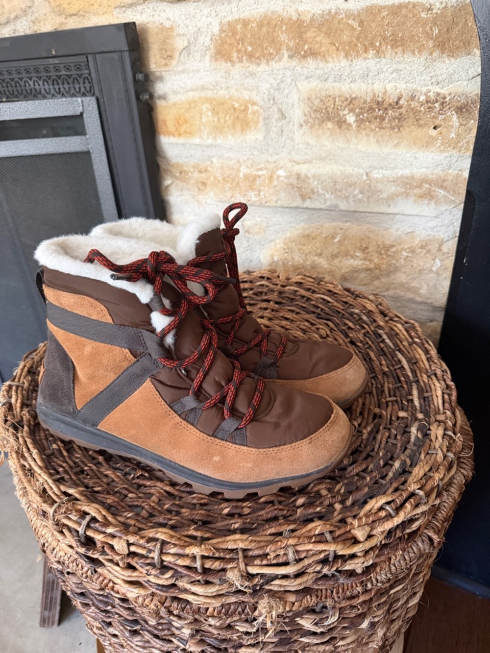 Sorel Whitney II ankle snow hiking boots tawny buff and brown color women’s sz 9